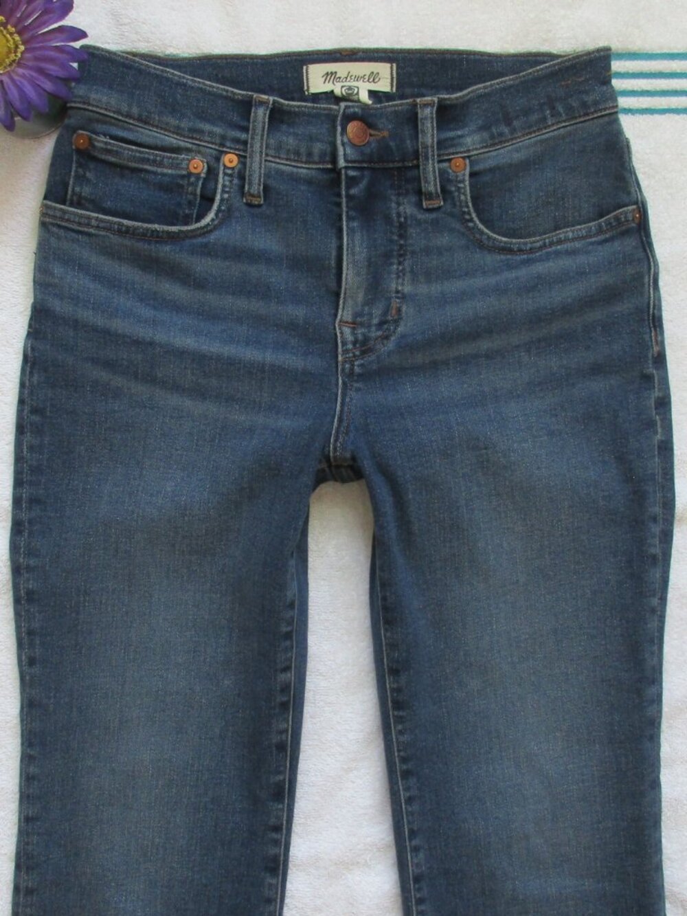 MADEWELL Jeans Size 27P Mid Rise Kick Out Jean